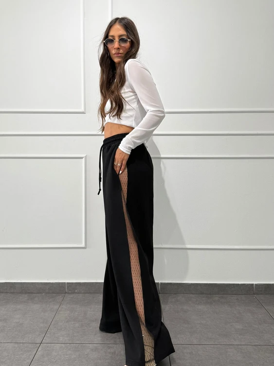 מכנס בשילוב פס תחרה