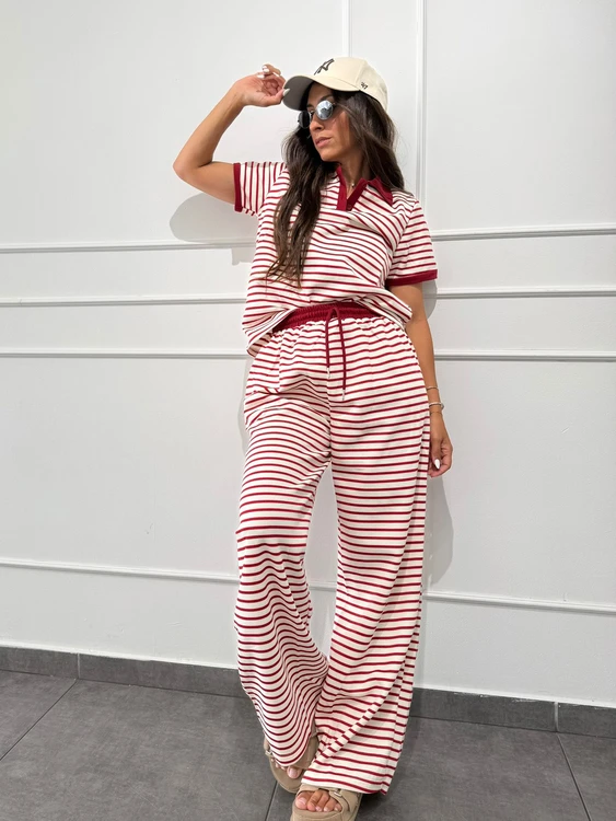 חליפת אמנדה אדום