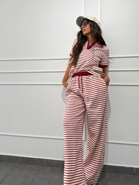 חליפת אמנדה אדום