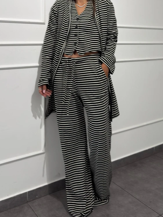 חליפת 3 חלקים - שחור לבן