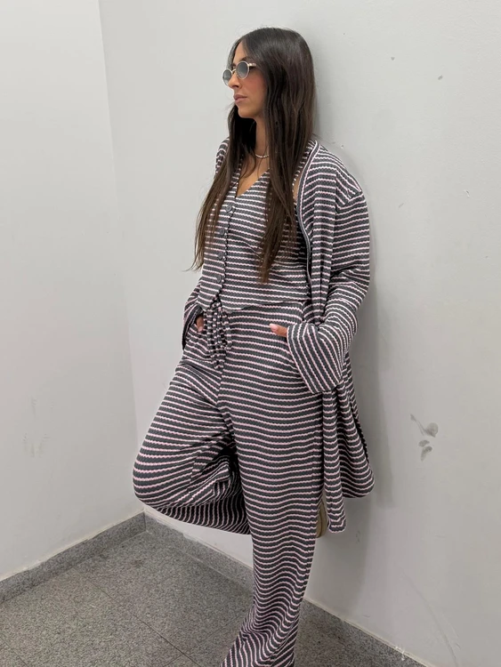 חליפת 3 חלקים -אפור ורוד