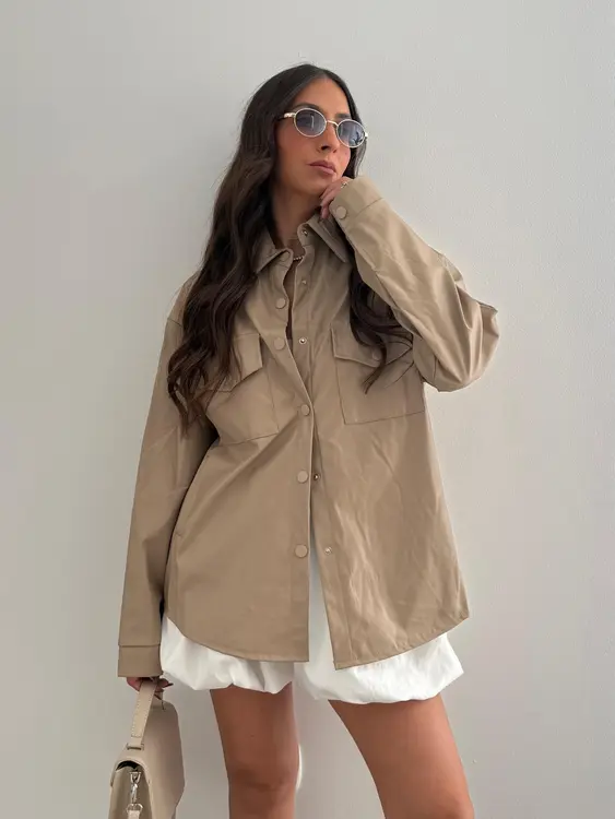 מכופתרת דמוי עור