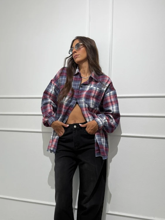 מכופתרת משבצות O/S