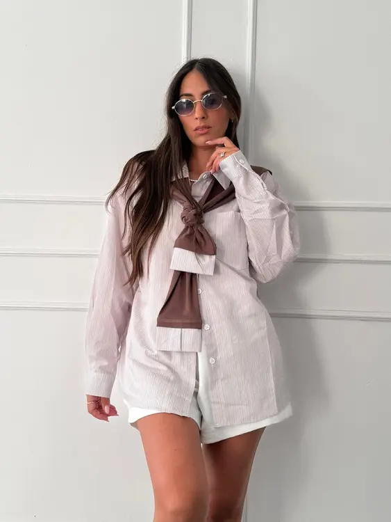 מכופתרת + צעיף לא מחובר