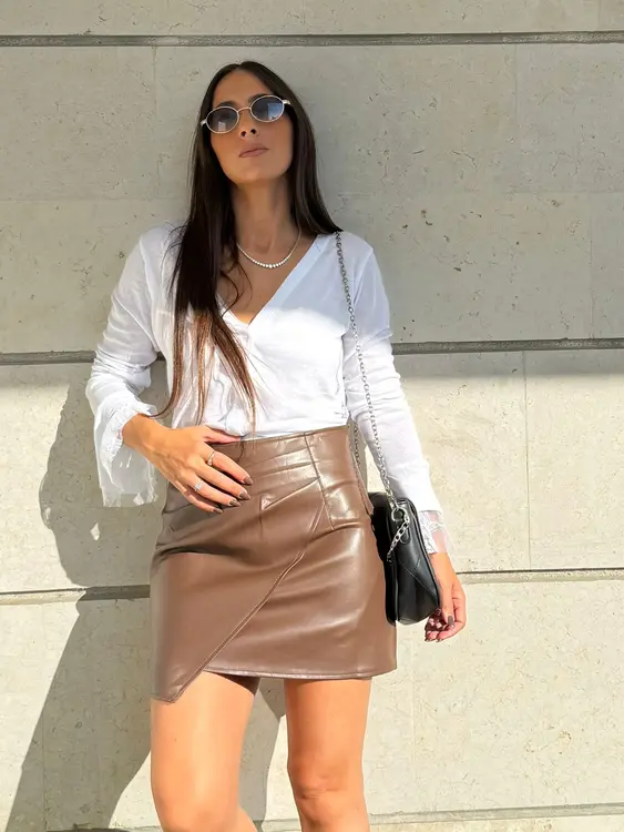 חצאית דמוי עור