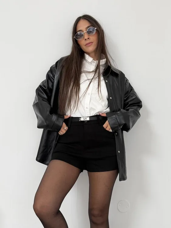 מכנס ג'רסי קצר כולל חגורה