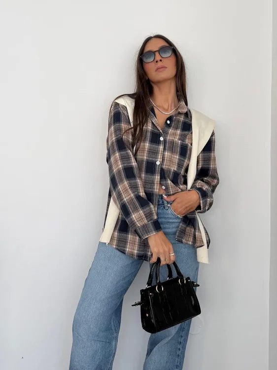 מכופתרת משובץ O/S