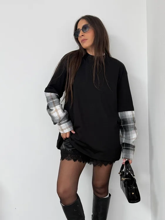 חולצה בשילוב משבצות שחור