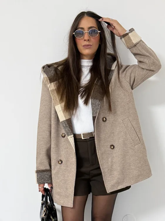 מעיל צמר בשילוב משבצות