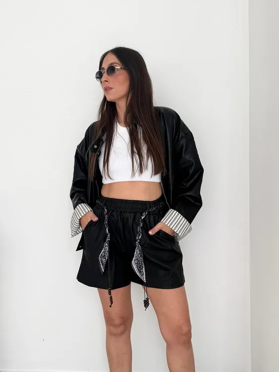 מכנס דמוי עור שחור