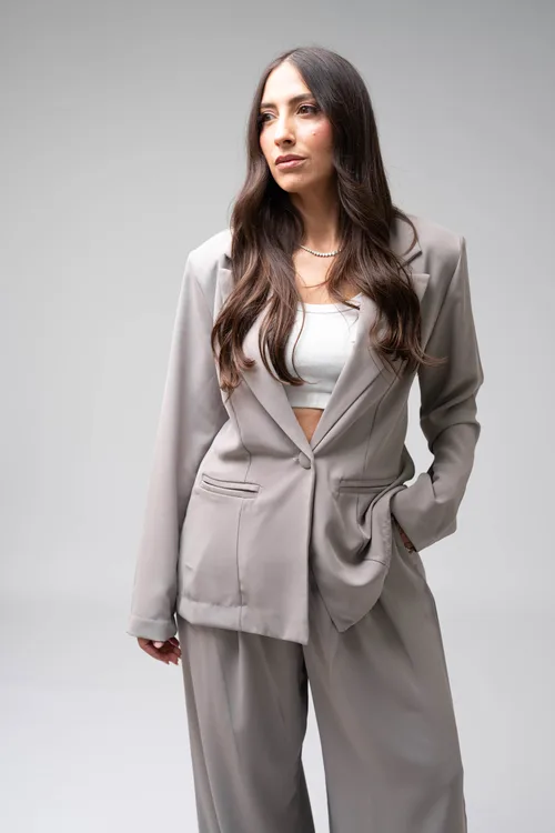 חליפת ורוניקה