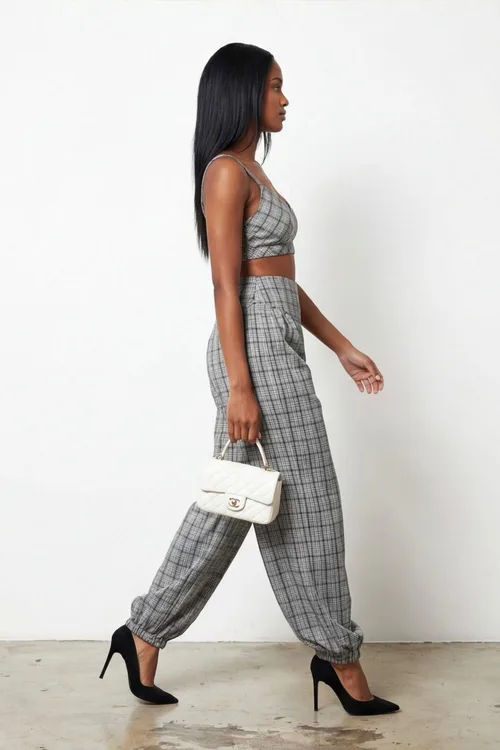 חליפת משבצות