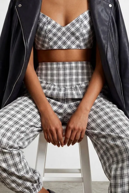 חליפת משבצות