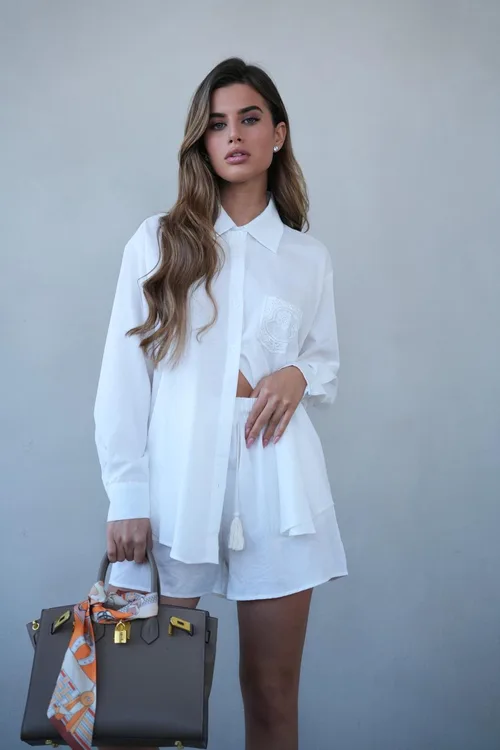 חליפה גב תחרה