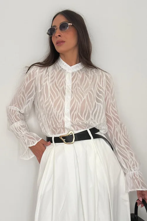 מכופתרת שיפון תחרה