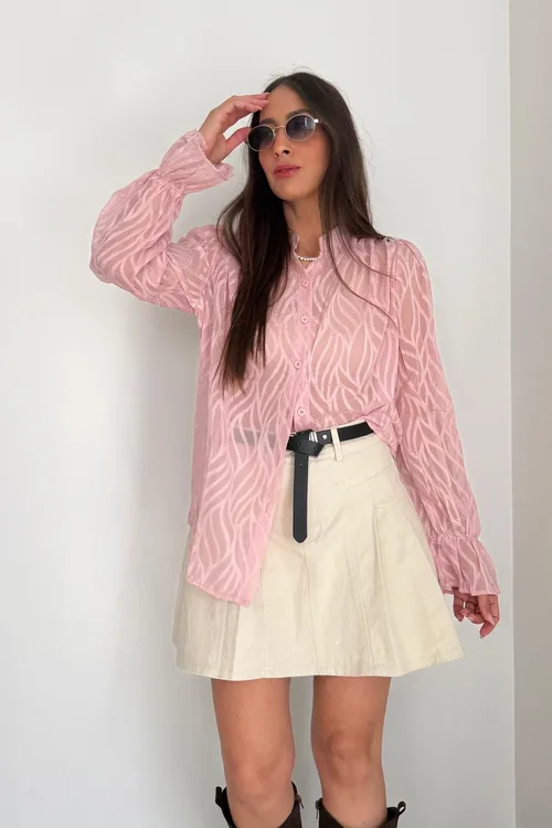 מכופתרת שיפון תחרה