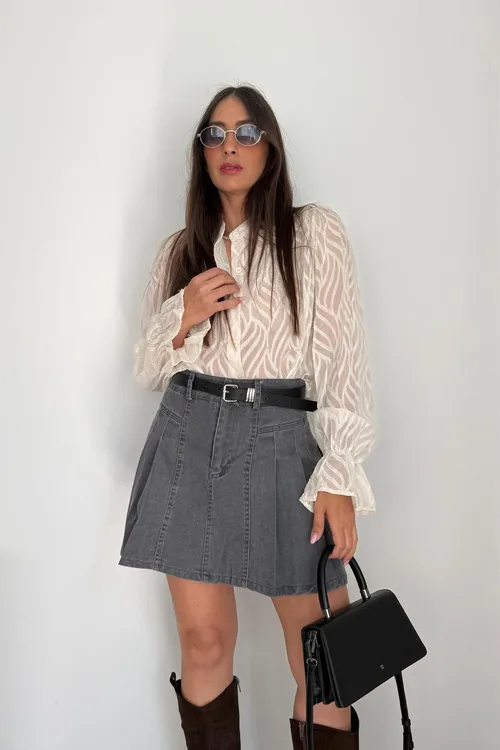 מכופתרת שיפון תחרה